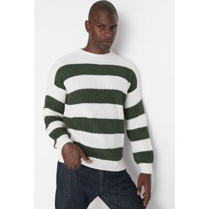 Trendyol Mannen Standaard mouw Basis Groene oversized fit herensweater met ronde hals en gestreepte gebreide trui
