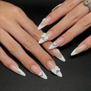 ByShane - 5D bloemennagels | 24 stuks | Franse kant | Opdrukbare middelgrote amandelvormige kunstnagels met bedels, strikken en hartontwerpen | Voor meisjes