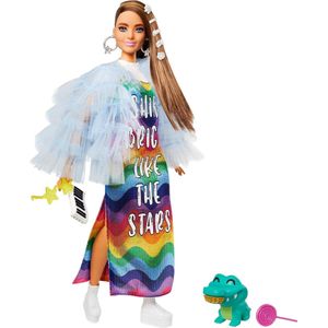 Barbie Extra Doll in blauw jasje met ruches en krokodil huisdier - Modepop - Barbiepop