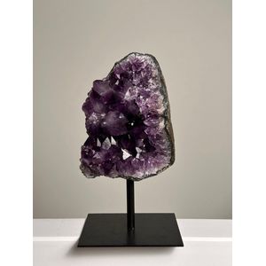 Gems by Emms - Amethist op standaard - Edelstenen - Edelsteen op standaard