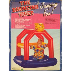 Opblaasbaar spring kasteel - The Bouncing Tiger - Springkussen indoor / outdoor
