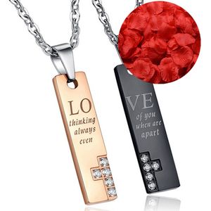 Love Ketting Set + Rozenblaadjes = Valentijn Cadeautje voor Hem en Haar - Valentijnsdag voor Mannen Cadeau Kadootjes
