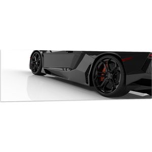 PVC Schuimplaat - Zwarte Sportauto met Rode Details op Witte Achtergrond - 150x50 cm Foto op PVC Schuimplaat (Met Ophangsysteem)