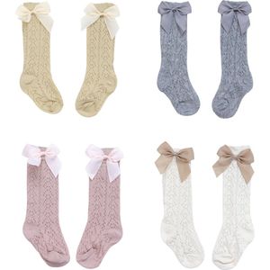 Joya Kids® Baby sokken met strik | Set van 4 kleuren | Vintage stijl Lange gebreide sokken | Beige, Roze, Grijs en Crème meisjes sokken | Met Mooi Strikje | Set van 4 Paar | Maat S | 0-1 Jaar