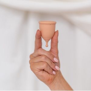 Menstruatiecup Lotties Period - Menstruatie cup L - Herbruikbare menstruatie cup - Period - Duurzaam menstrueren - Absorbeert tot 5 keer meer dan een tampon