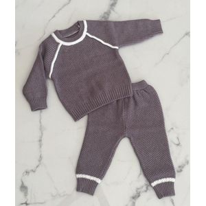 Gebreide Baby & Peuter Jongens Kledingset ""Aubergine"", verkrijgbaar in de maten 68 t/m 86