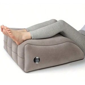 S&E Opblaasbaar Beenliftkussen – Ergonomisch Wigkussen voor Benen & Knieën – Comfort & Ondersteuning bij Zwelling, Revalidatie & Ontspanning - 65 x 50 cm - Licht Bruin
