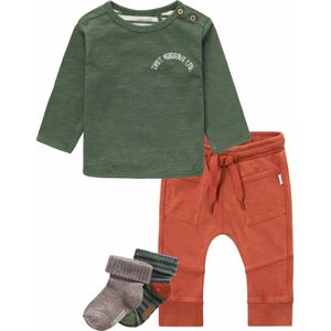 Noppies - kledingset - Jongens - 4delig - Broek Morenci Relaxed fit Aragon - Shirt Juno Thyme - 2 paar sokjes - Maat 62