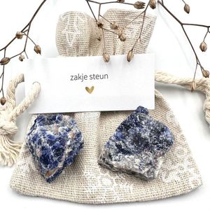 Sneeuwzakje Steun - Sodaliet ruw -edelsteen-cadeau-ik denk aan je-beterschap-troostcadeau-kristallen-geschenkzakje