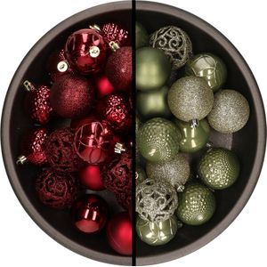 Kerstballen - 74x stuks - donkerrood en mos groen - 6 cm - kunststof