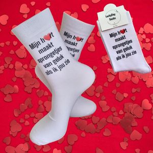Valentijn - Love - Hou van je - Verjaardag - Gift - Valentijns cadeau - Sokken met tekst - Witte sokken - Cadeau voor vrouw en man - Kado - Sokken - Verjaardags cadeau voor hem en haar - Verliefd - Vaderdag - Moederdag - LuckyDay Socks - Maat 37-44
