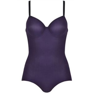 Naturana body met beugels maat 75D pflaume
