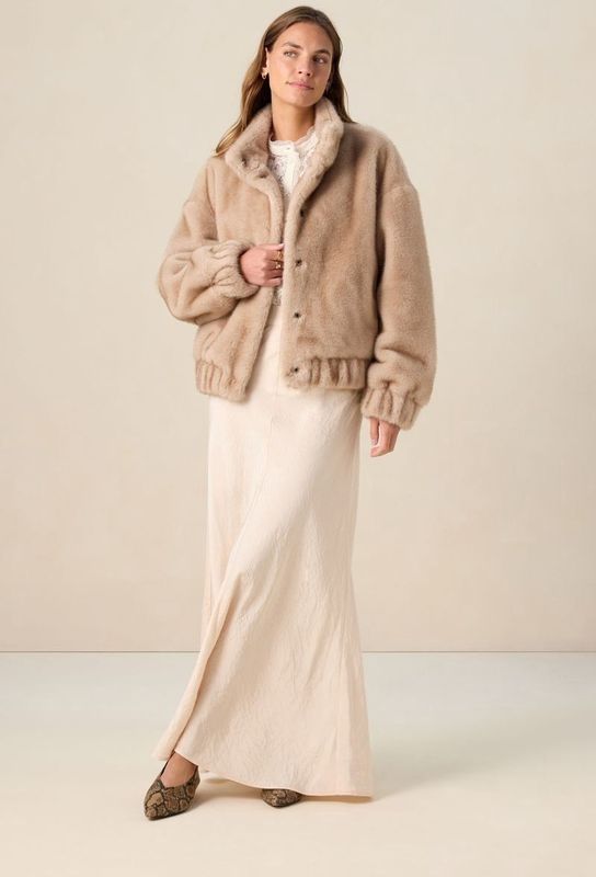 Sissy-Boy - Lichtbruine - Faux Fur Jas - Korte Boxy Fit - Lange Mouwen