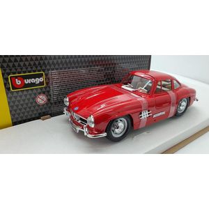 Bburago MERCEDES BENZ 300SL 1954 rood schaalmodel 1:24