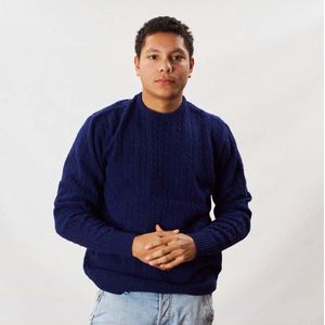 Osborne Knitwear Trui met dunne kabels en ronde hals - Lamswol - Dark Cobalt - L