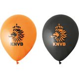 24x stuks Oranje en zwarte KNVB voetbal ballonnen