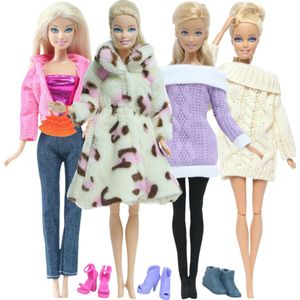 Poppenkleertjes - Geschikt voor Barbie - Set van 4 winter outfits, 3 paar schoenen, 1 handtas - Kledingset voor modepoppen - Cadeauverpakking