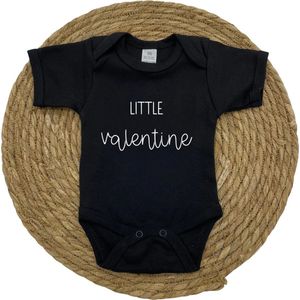 Romper | Little valentine - baby - newborn - grappig - tekst - zwanger - zwangerschap - valentijn - Valentijnsdag - 14 februari - zwangerschapsaankondiging | zwart | maat 68