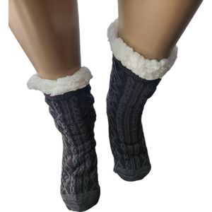 Huissokken - Warme wintersokken - Thermo - Gevoerd - Unisex - Kleur Donkergrijs - Effen Kabel motief - Maat 41-46 -Huissokken - Anti-slip - Cadeau - Vaderdag - Moederdag - Kerst
