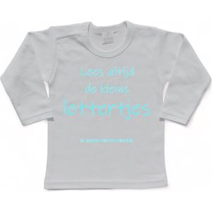 Shirt Aankondiging zwangerschap ""Lees altijd de kleine lettertjes (ik word grote broer)"" | lange mouw | Wit/aquablauw | maat 98 zwangerschap aankondiging bekendmaking Baby big bro brother