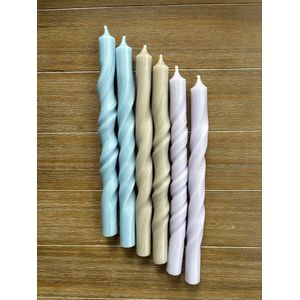 Handmade gedraaide kaarsen - Twisted candles - Set van 6 lange dinerkaarsen