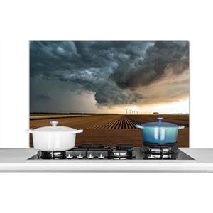 Spatscherm keuken 100x65 cm - Kookplaat achterwand Donkere wolken boven het Nederlandse landschap - Muurbeschermer - Spatwand fornuis - Hoogwaardig aluminium