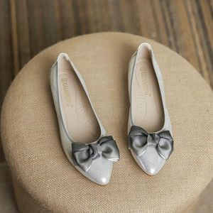 Provento - Comfortabele puntige neus ballerina's met strik voor dames, ideaal voor bruiloft of casual gelegenheden