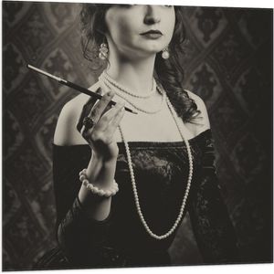 Vlag - Vrouw - Sierraden - Jurk - Zwart - Wit - 80x80 cm Foto op Polyester Vlag