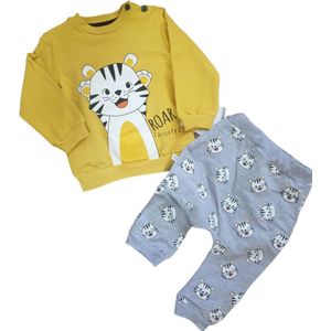 Babysetje 2-delig - Newborn kleding set/jongens - kraamcadeau - babykleding - babykleertjes - Huispakje | Kraamkado - Maat 86/ 1,5 jaar - ROAR - Geel/Grijs