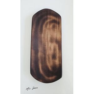 Mrs. Jones Snij- en serveerplank van linde verbrand met lijnolie handgemaakt natuurlijk hout inkeping .
