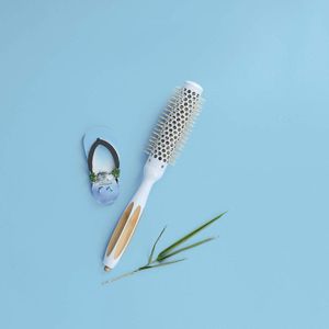 Bamboe Ronde Styling Haarborstel - Geschikt voor Kort Haar - 1 Stuk - Pastelkleur
