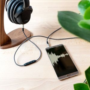 kwmobile koptelefoonkabel geschikt voor Beats Studio 3 / Solo 3 / Solo2 / Studio 2 / Studio 1 / Mixr - Reservekabel 150 cm - Met microfoon en volumeregelaar - 3,5 mm aansluiting