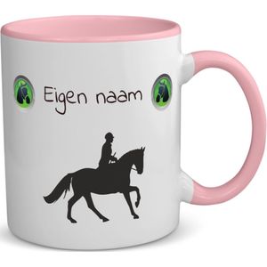 Akyol - paardrijden met naam koffiemok - theemok - roze - Paardrijden - paardrijden liefhebber - cadeau - verjaardag - geschenk - gepersonaliseerde mok - 350 ML inhoud