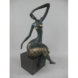 Bronzen beeld - Abstracte dame op sokkel - Dikke dames figuur - 40 cm hoog