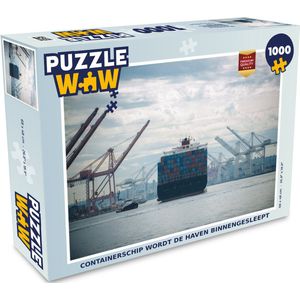 Puzzel Containerschip wordt de haven binnengesleept met een sleepboot - Legpuzzel - Puzzel 1000 stukjes volwassenen