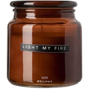 Wellmark Geurkaars - 9.5x11cm - cedarwood - tekst LIGHT MY FIRE
