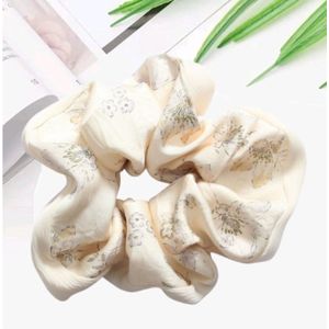Luxe Zijde scrunchie gebloemd- silk feeling haarelastiek Haarelastiekjes - Haar Accessoires Vrouwen - Wokkels - Haarelastiekjes Scrunchie - Haar Accessoires Meisje