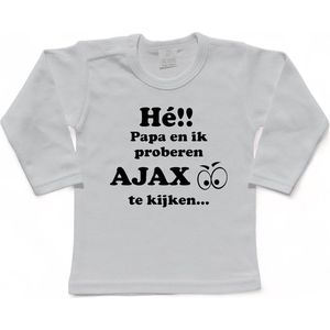 Amsterdam Kinder t-shirt | Hé!!!! Papa en ik proberen AJAX te kijken..."" | Verjaardagkado | verjaardag kado | grappig | jarig | Amsterdam | Ajax | cadeau | Cadeau | Kado | Kadootje | wit/zwart | Maat 80