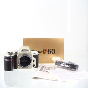 Nieuw (oude stock) Nikon F60 body analoge camera