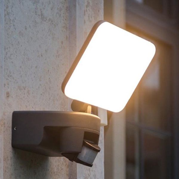 Buitenlamp met verticaal verstelbare sensor - Buitenverlichting kopen? |  Laagste prijs | beslist.nl