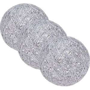 Set van 3x stuks verlichte decoratie bollen metallic zilver 20 cm met 20 warm witte lampjes - Verlichte figuren/kerstverlichting