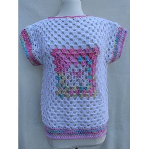 Handgemaakte trui korte mouw in wit met pastelkleuren gehaakt Maat M