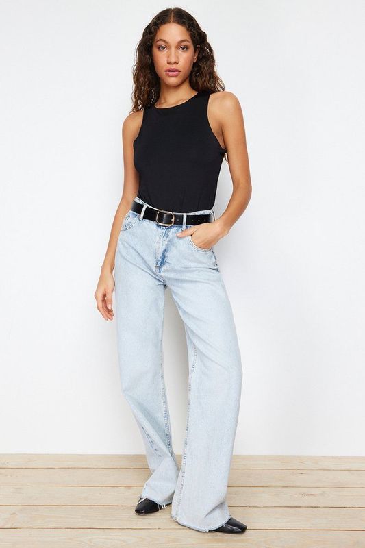 Trendyol Donkerbruin Halternek Body-Gladmakend Flexibel Onderkant Drukknoopsluiting Twoss20Bd0044