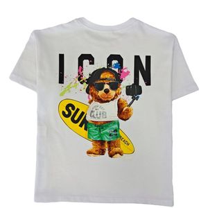 Kinder T-shirt “ICON Bear” – Wit – Full Color Print – Maat 98/104 – 95% Katoen – Streetwear Look - Beer - Surfplank - Beach - Vacation Stoer