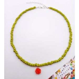 Jeannette-Creatief® - Beach - Ketting Groen Rocailles Roos - Groene Ketting - Layer Ketting - Guacamole Green - Koraal - Coral Roos - Ketting Dames - Ketting Bedel - Roos - Roosje - Bedel Roos - Resin Roosje