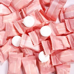 TOVBMUP Gecomprimeerde handdoeken - 100 stuks - Wegwerpbare gecomprimeerde handdoeken - Geschikt voor reizen, schoonheid, thuis, sport, kamperen, buitengebruik - Uitbreidbaar - Draagbaar