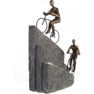 Sculptuur Samen de weg omhoog klimmen beeld brons