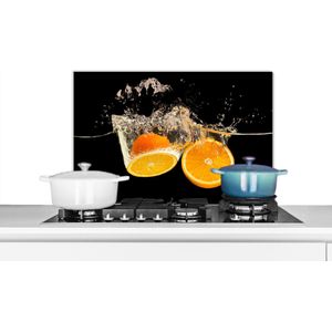 Spatscherm keuken 60x40 cm - Kookplaat achterwand Sinaasappel - Stilleven - Water - Zwart - Fruit - Muurbeschermer - Spatwand fornuis - Hoogwaardig aluminium