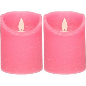 2x Fuchsia roze LED kaarsen / stompkaarsen 10 cm - Luxe kaarsen op batterijen met bewegende vlam