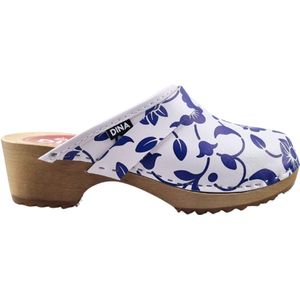 Zweedse klompen van Dina - blue flowers - maat 41